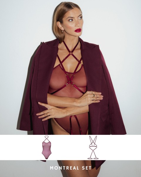 batty-burgundy-body-promees